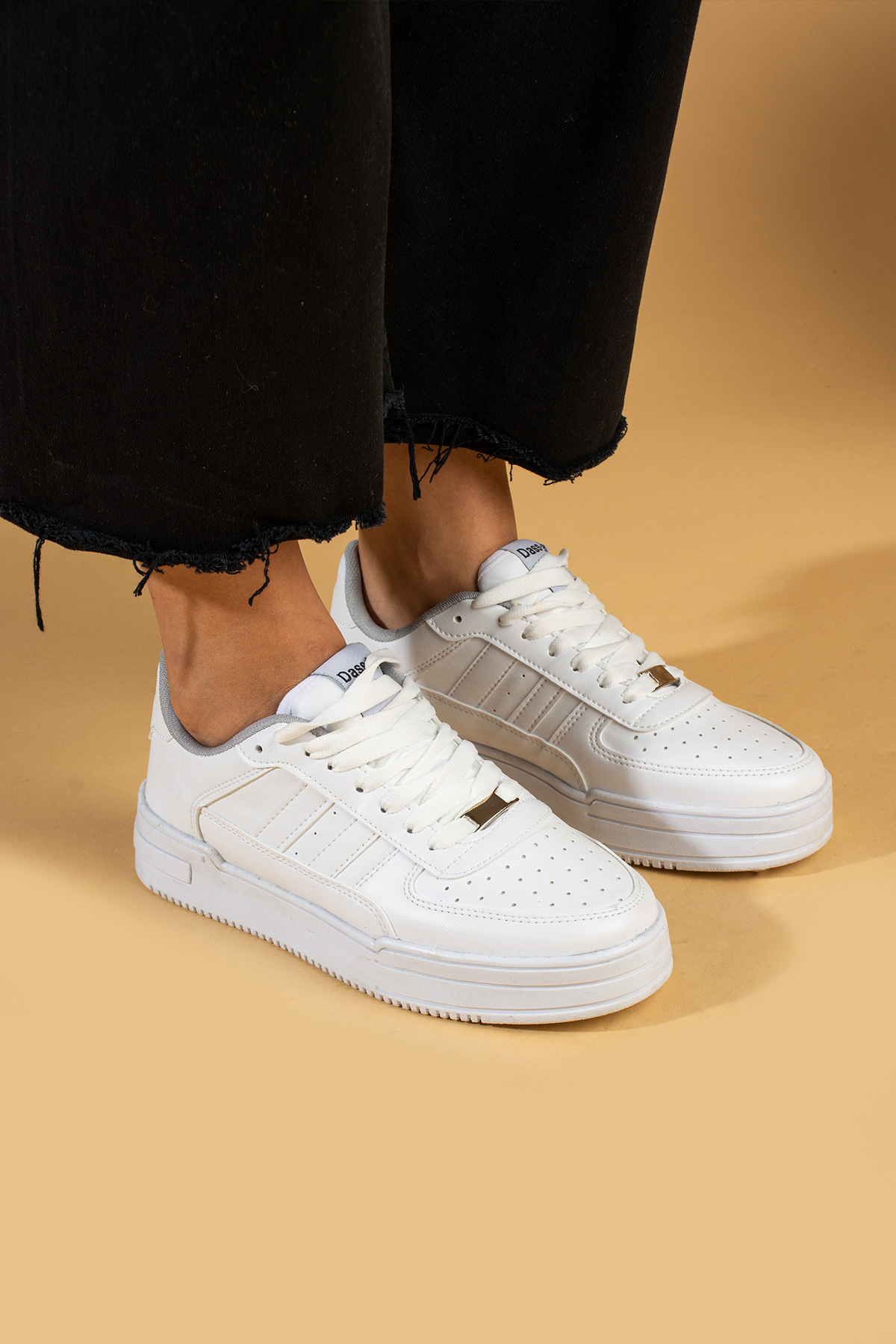 Pembe Potin Bağcıklı Comfort Taban Şeritli Kadın Sneaker 001-1005-24 - Beyaz
