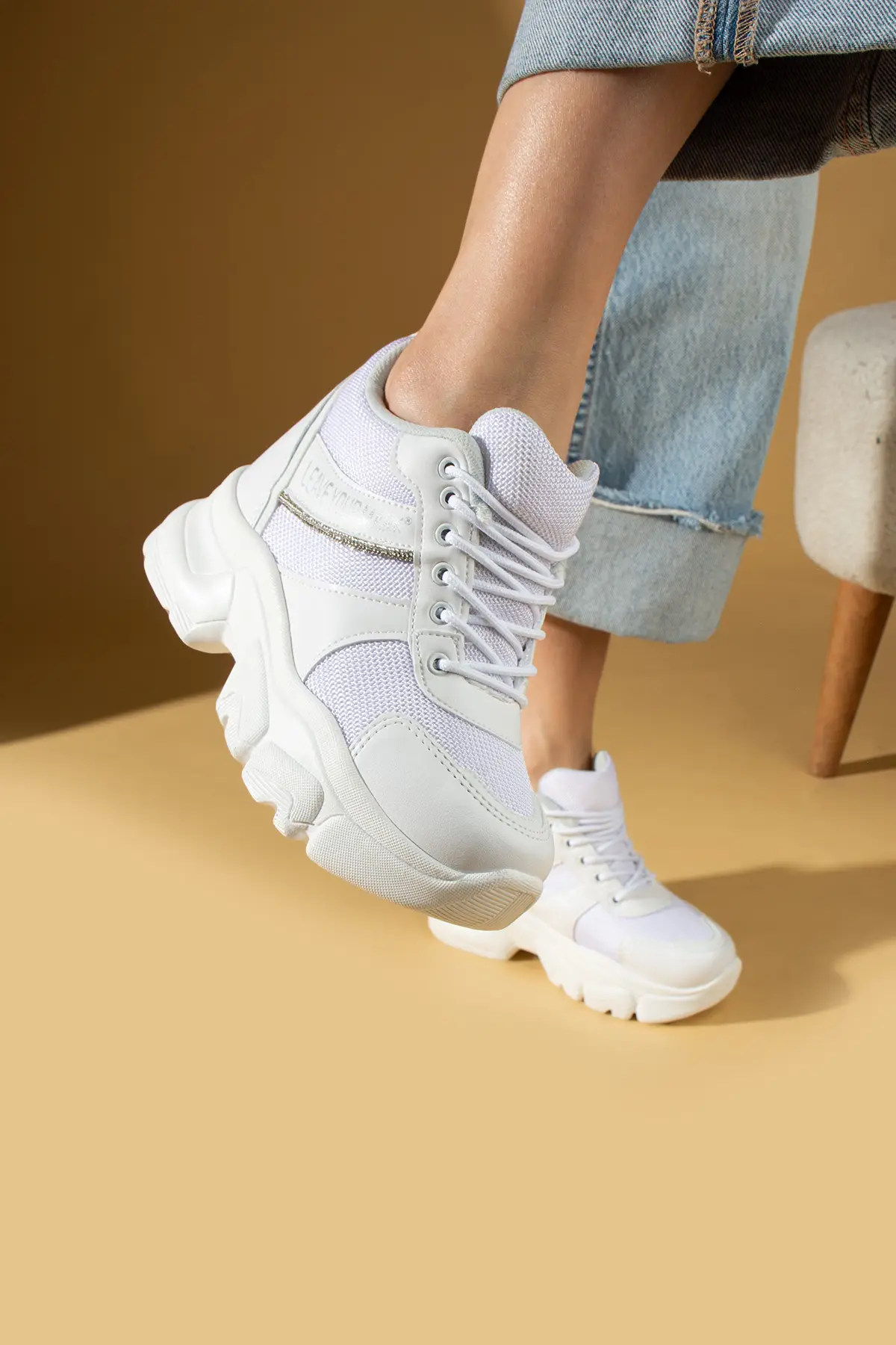 Pembe Potin Gizli Topuklu Rahat Hafif Taban Bağcıklı Kadın Sneaker 001-209-24 - Beyaz